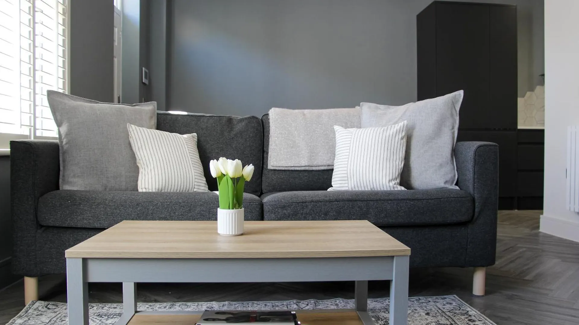 New, Luxury Apartment In Town Centre Cheltenham United Kingdom